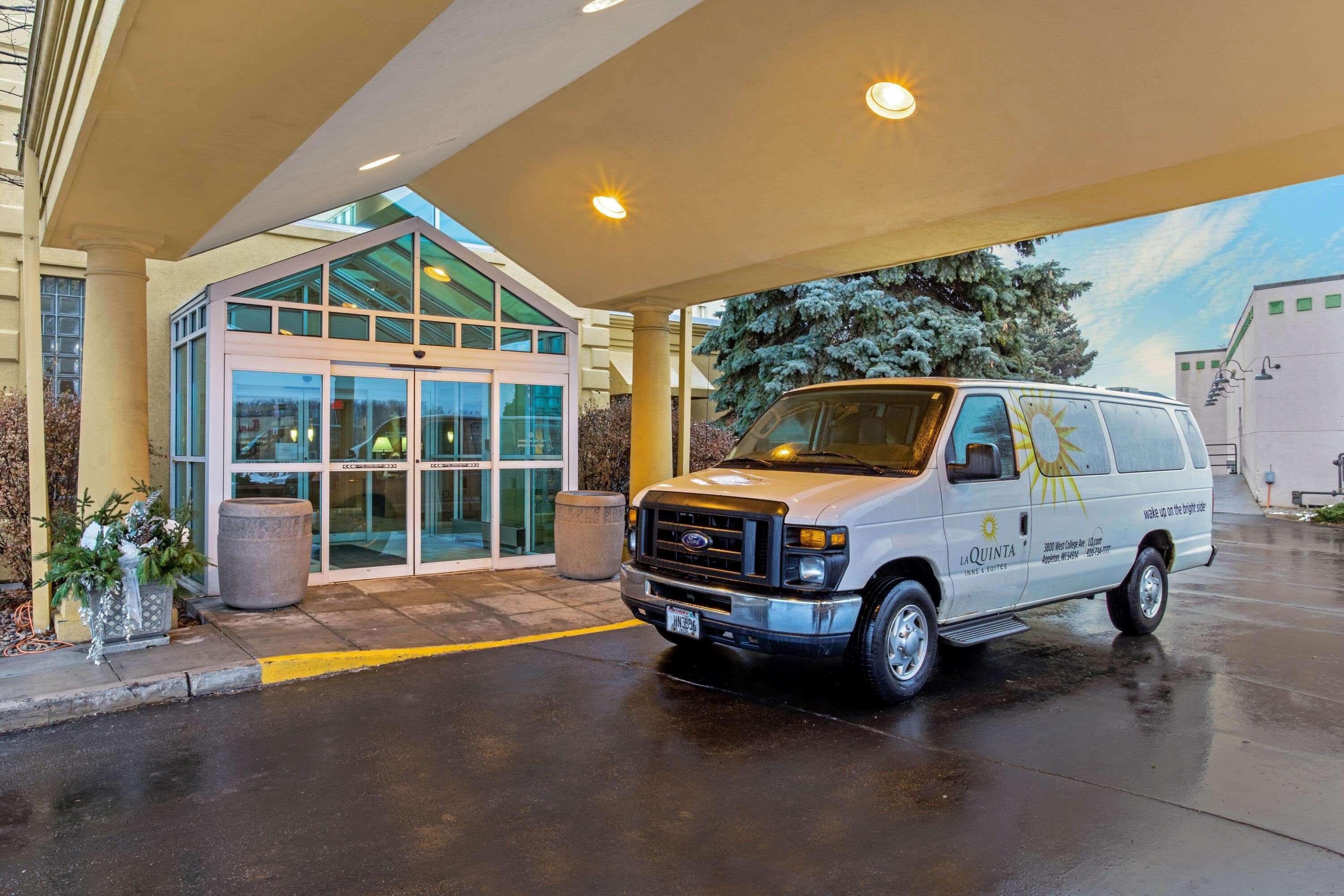 Hotel La Quinta By Wyndham Appleton College Avenue Extérieur photo