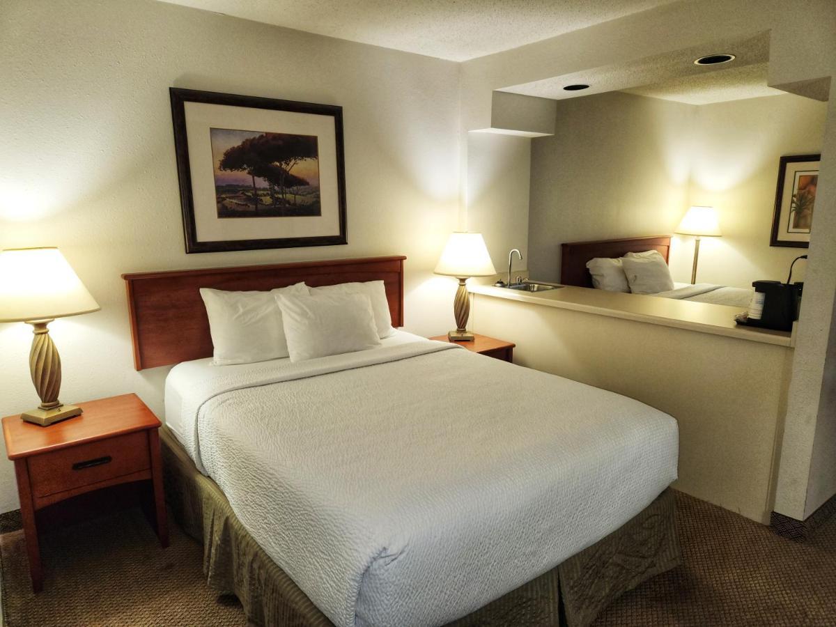 Hotel La Quinta By Wyndham Appleton College Avenue Extérieur photo