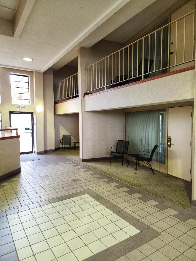 Hotel La Quinta By Wyndham Appleton College Avenue Extérieur photo