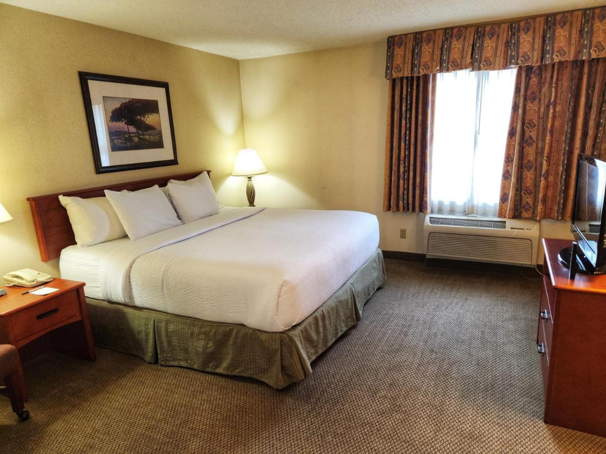 Hotel La Quinta By Wyndham Appleton College Avenue Extérieur photo