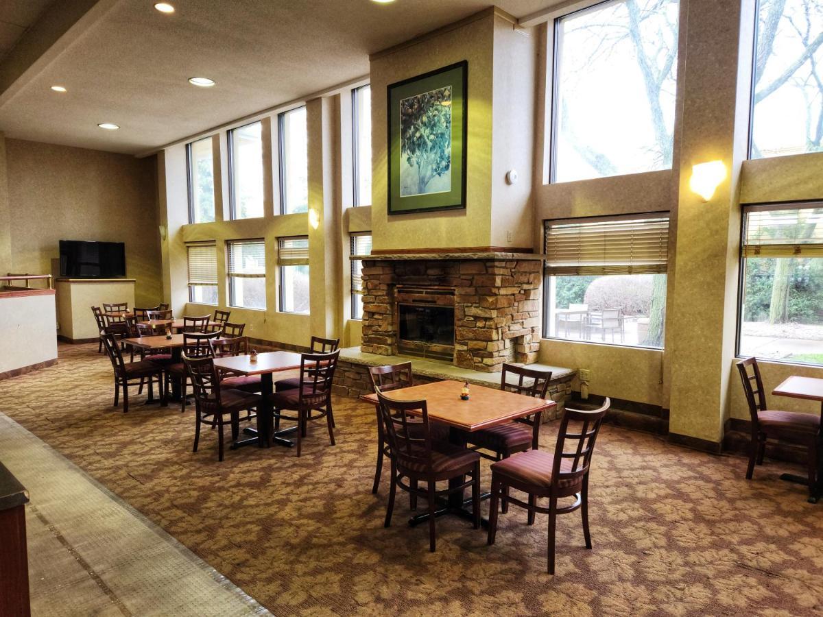 Hotel La Quinta By Wyndham Appleton College Avenue Extérieur photo