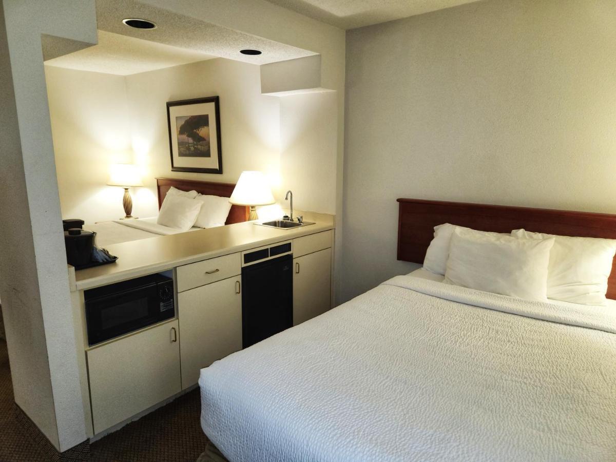 Hotel La Quinta By Wyndham Appleton College Avenue Extérieur photo