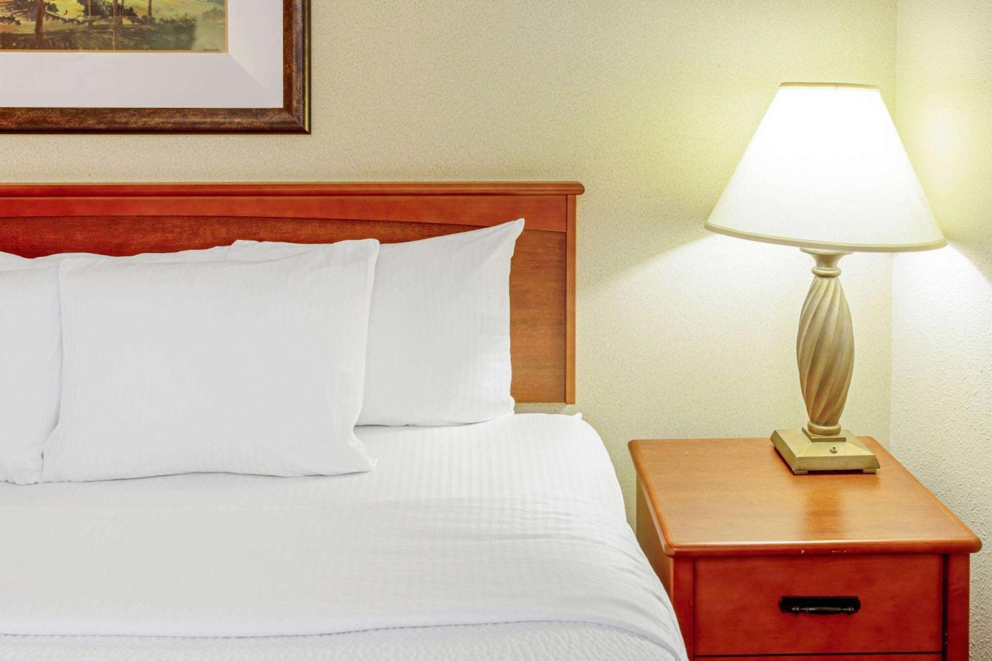Hotel La Quinta By Wyndham Appleton College Avenue Extérieur photo