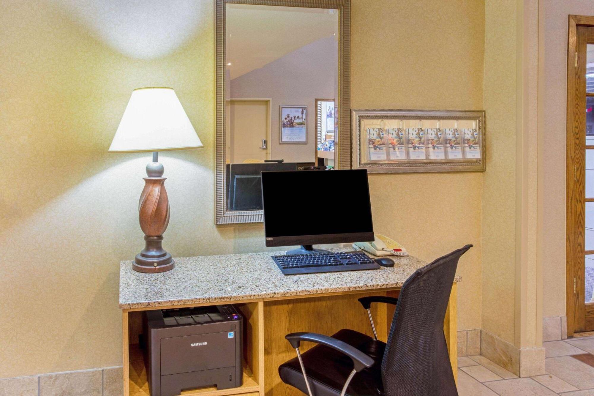 Hotel La Quinta By Wyndham Appleton College Avenue Extérieur photo
