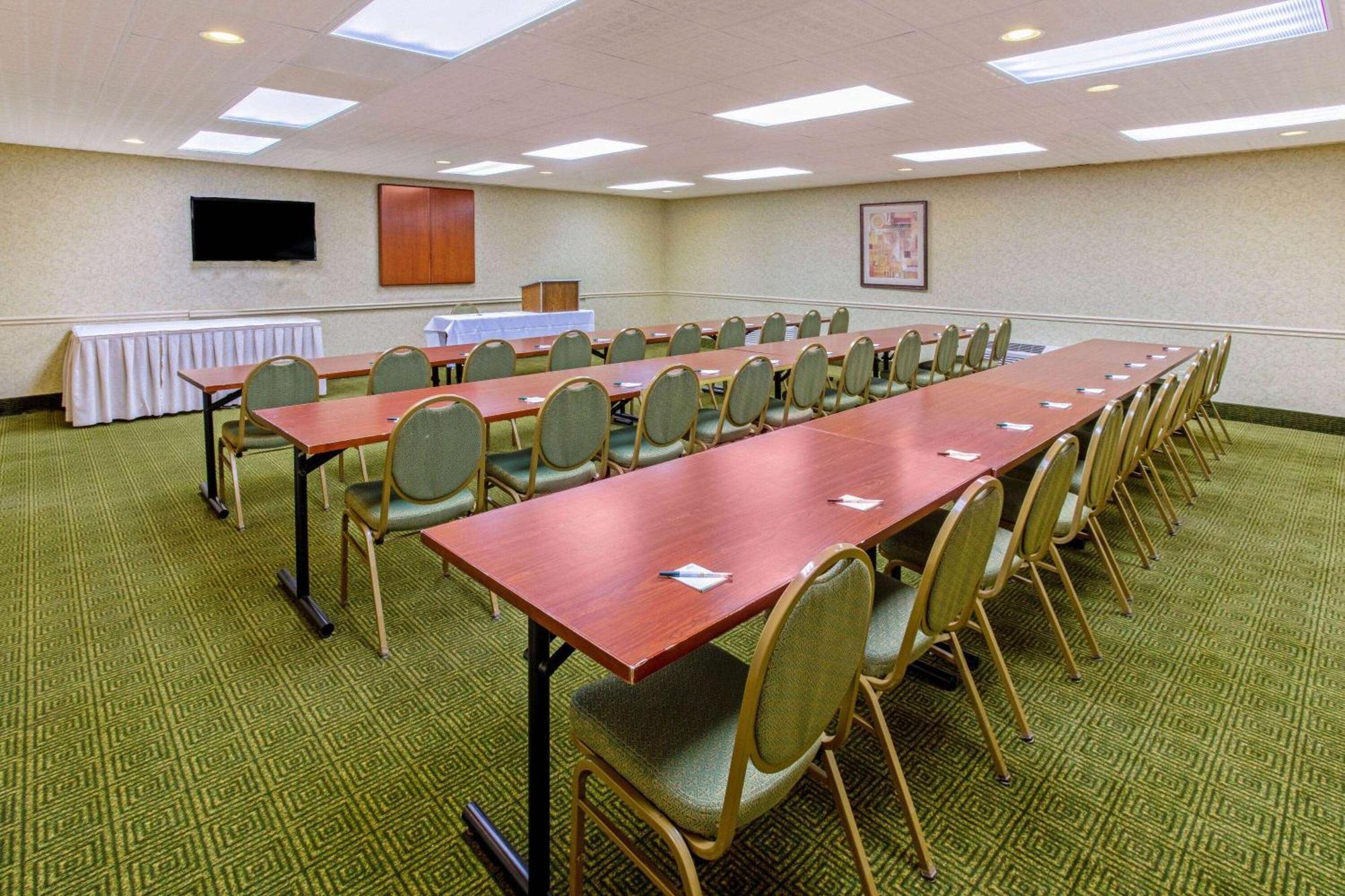 Hotel La Quinta By Wyndham Appleton College Avenue Extérieur photo
