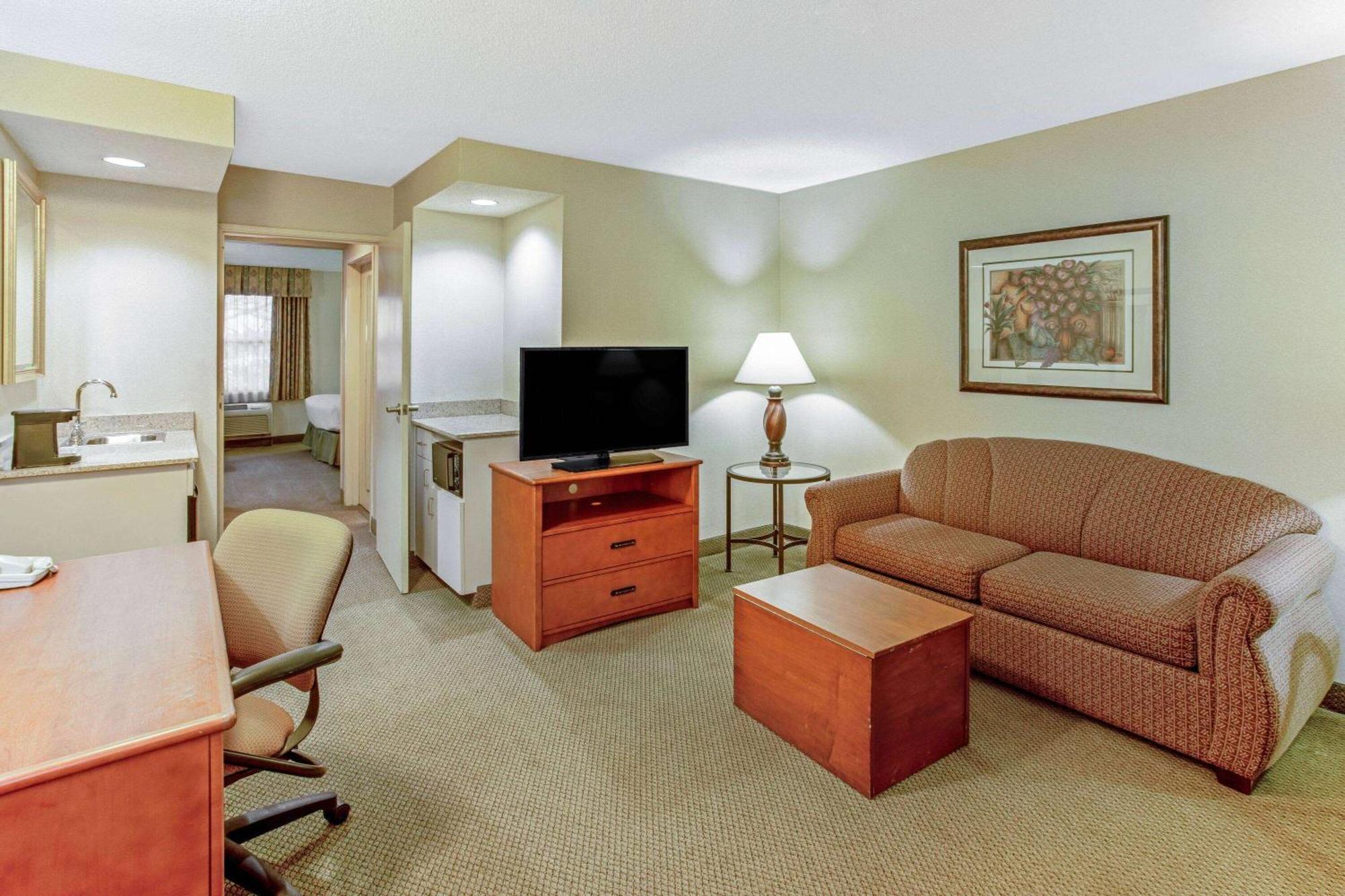 Hotel La Quinta By Wyndham Appleton College Avenue Extérieur photo